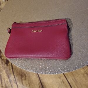 Calvin Klein Women's Small Wristlet Wallet - Burgundy
